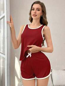 Set de 2 piezas de pijama informal de mujer con top de tirantes y pantalones cortos con ribete de contraste, conjunto de ropa de estar por casa para la temporada de vacaciones - Rojo - Ver 3