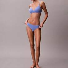 Calvin Klein Invisibles Thong Underwear  Women  Panties D3428 Underwear Women Panties Underwear Sleepwear - 藍色鬱金香 - 查看 1