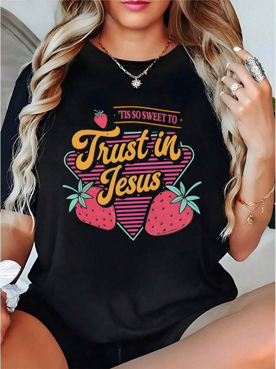 Ropa de Fe Cristiana para Mujer - Camiseta con Estampado de Fresas "Fe en Jesús", Top Holgado de Algodón Suave y Transpirable, Adecuada para Uso Casual en la Iglesia, Camiseta Blanca Lavable a Máquina, Camiseta con Diseño Divertido para Mujer - Negro - Ver 1