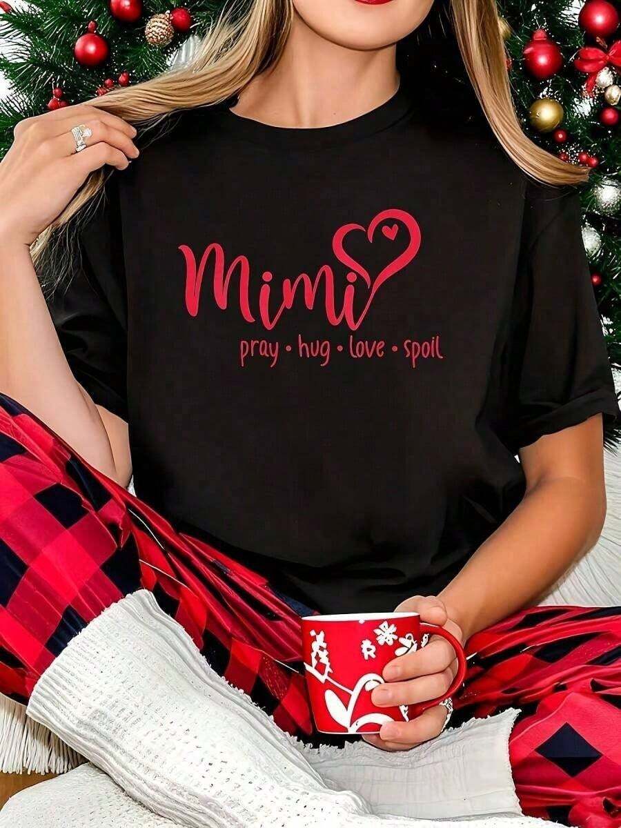 Plus Size T-Shirt With A Custom Valentine's Day "Pray Love Spoil" Print. This Black, Short-Sleeved, Crew-Neck T-Shirt For Women Is Machine Washable And Suitable For Festive Gatherings And Casual Outings. Made From High-Quality 220gsm Pure Cotton Fabric, It Features A Simple Print, Is Soft And Breathable, And Offers A Comfortable, Loose Fit For All-Day Wear. It's Suitable For Casual Office Wear And Is An Ideal Choice For Everyday Spring And Summer Outfits. It's A Stylish And Youthful Garment For Women. - 黑色 - 查看 1