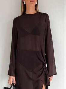 Vestido con diseño exclusivo primavera-verano 2026, cuello redondo con malla transparente, manga larga, lazos con lazo y abertura lateral - Marrón - Ver 3