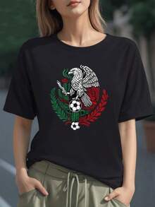 Águila sobre nopal con balón de fútbol que simboliza la fuerza y el orgullo nacional de México uniendo tradición y pasión deportiva camiseta para mujer 100% algodón - Negro - Ver 6