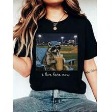 Funny Baseball Tee With Raccoon Design, Here Now Tee, Here Now Tee, Baseball Lover Tee, Funny Baseball Field Graphic Tee, Baseball Fan Gift, Game Day Tee, 4th Of July Apparel For Women, World Cup Game Day Tee, Soft And Lightweight Tee, Easy To Match With All Outfits. Women's 100% Cotton Graphic Tee, Y2K Style, Crew Neck, Loose Fit. - 黑色 - 查看 5
