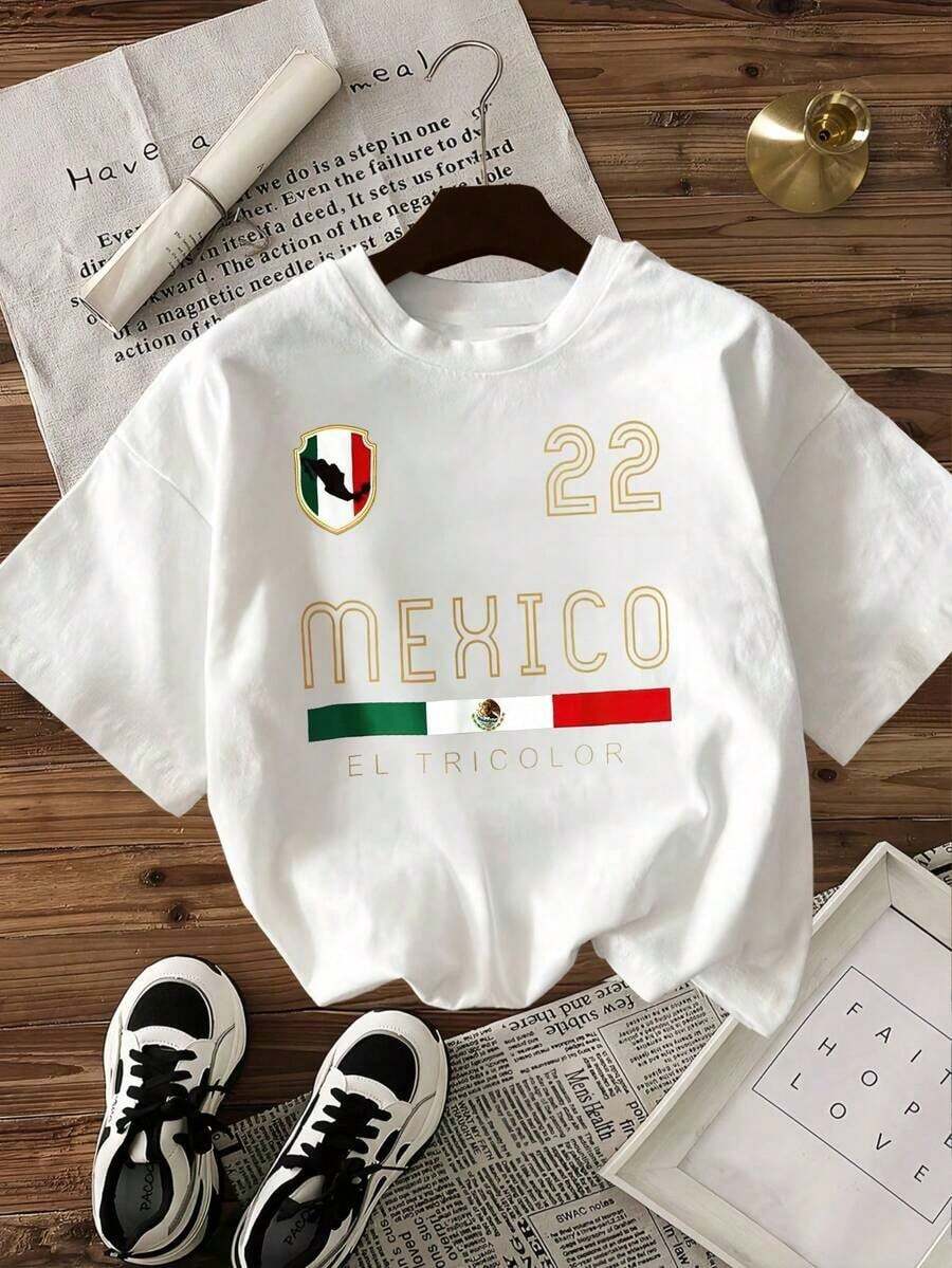 Camia de mujer del equipo nacional deéxico 22 con estampado de la bandera tricolor en opciones de color blanco y negro, camia gráfica casual de verano para mujeres, top deportivo de moda para fanáticos del fútbol, camias de verano, camias gráficas, atuendos de verano para mujeres, camias gráficas, tops cortos para mujeres, tops para mujeres, vintage de algodón, ropa linda, atuendo de Navidad para mujeres, vestidos elegantes de mujer Ideal para regalar. Camiseta de mujer. Elegante. Estilo bohemio. Prenda suave, transpirable y cómoda, perfecta para primavera, verano y otoño; ideal para vacaciones, viajes y uso diario. Perfecta para ver un partido. - Blanco - Ver 1