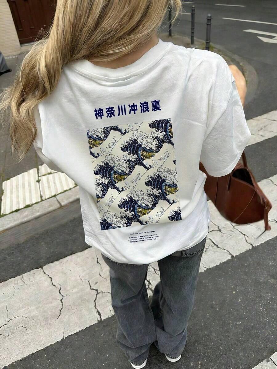 Camiseta Casual de Mujer con Estampado Gráfico de la Gran Ola de Kanagawa, Estilo Japonés, Vintage, Oversize, Manga Corta, Cuello Redondo, Estética Y2K, Ropa Urbana Retro, Ligera, Transpirable y Cómoda para Uso Diario, Ideal para Estilo Urbano, Citas en Cafés, Brunch, Exposiciones de Arte, Festivales de Música, Salidas de Compras, Escapadas de Fin de Semana, Regalo para Entusiastas del Arte y la Estética Japonesa. XGTM - Blanco - Ver 1