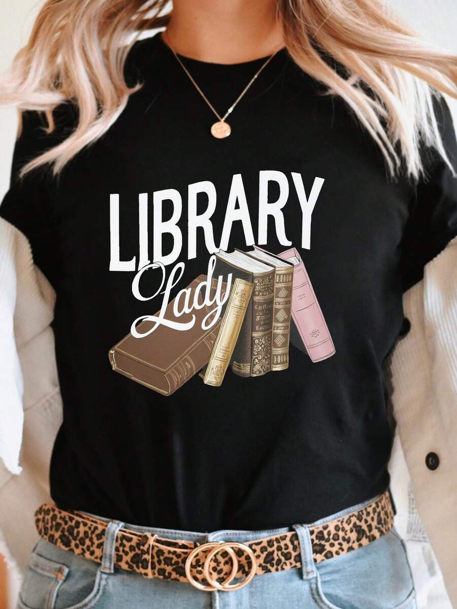 Camiseta casual de manga corta y cuello redondo con estampado de una señora de la biblioteca, perfecta para primavera y verano, diseñada para mujeres - Negro - Ver 1