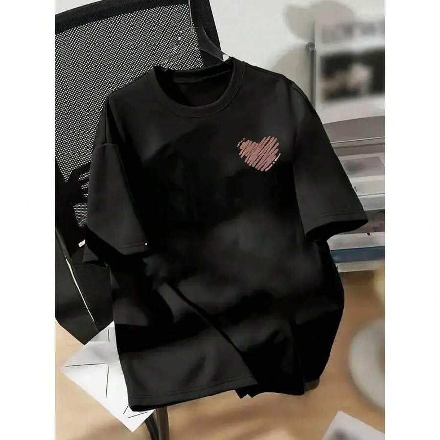 Camiseta Casual de Manga Corta para Mujer con Diseño de Corazón Rojo - Corte Relajado, Cuello Redondo, Tela Transpirable para Primavera, Verano y Otoño, Blusa Blanca, Ropa de Uso Diario, Camisetas para Mujer, Ropa de Calle, Camisetas de Manga Corta, Cuello Redondo, Tejido Ajustado, Camisetas de Otoño para Mujer - Negro - Ver 1