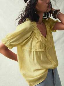 Blusa de verano de mujer con botones frontales, manga corta y volantes en color liso - amarillo ganso - Ver 5