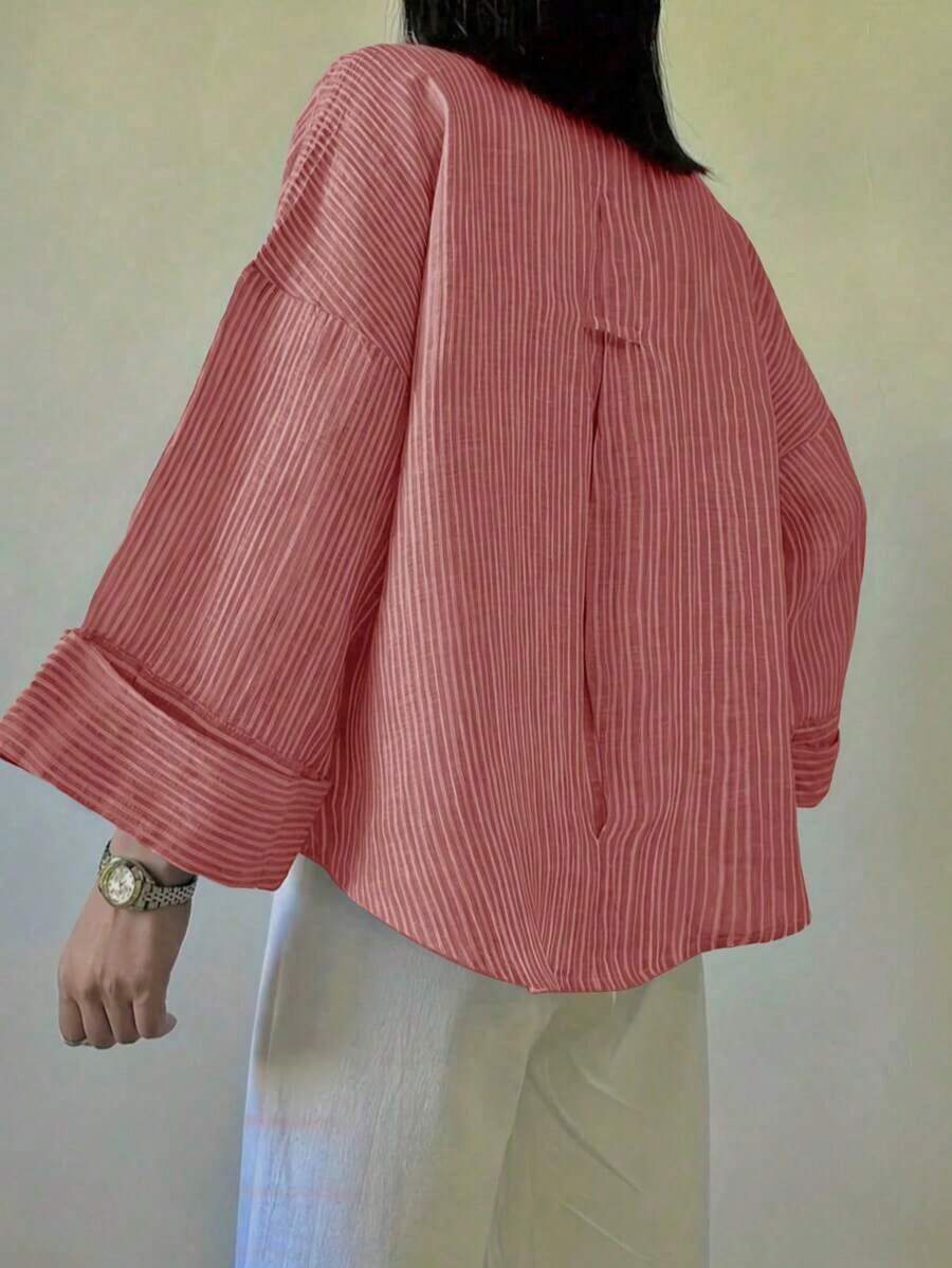 Camisa de mujer de poliéster a rayas con hombros caídos, manga larga, cuello, diseño con botones delanteros, longitud regular, tela sin estiramiento - Rojo - Ver 1