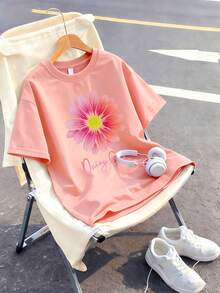 Tween Girl Set This Pink Casual Crew Neck T-Shirt Paired With All-Over Pink Leopard Print Shorts, Decorated With Unique And Creative Gradient Daisy Pattern. - Pink - View 5