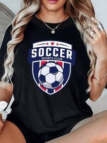Símbolo que representa la pasión por el fútbol con un balón rodeado de estrellas rojas y un escudo azul que evoca fuerza unión y espíritu deportivo camiseta de mujer cómoda y moderna para fanáticas del deporte - Negro - Ver 1