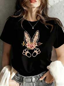 Black Short-Sleeved T-Shirt With A Round Neck, Leopard Print, Bunny Ears, And Floral Appliqués. | Casual, Machine Washable, Ideal For Holiday Parties And Casual Outings - 黑色 - 查看 1