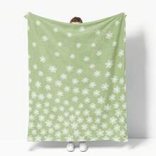 Spring & Summer Flannel Blanket, Soft Plush Wool Blanket With Green Watercolor Floral Pattern, Suitable For Sofa, Bed, Relaxation, An Ideal Gift For Family And Wife - Multicolor - View 4