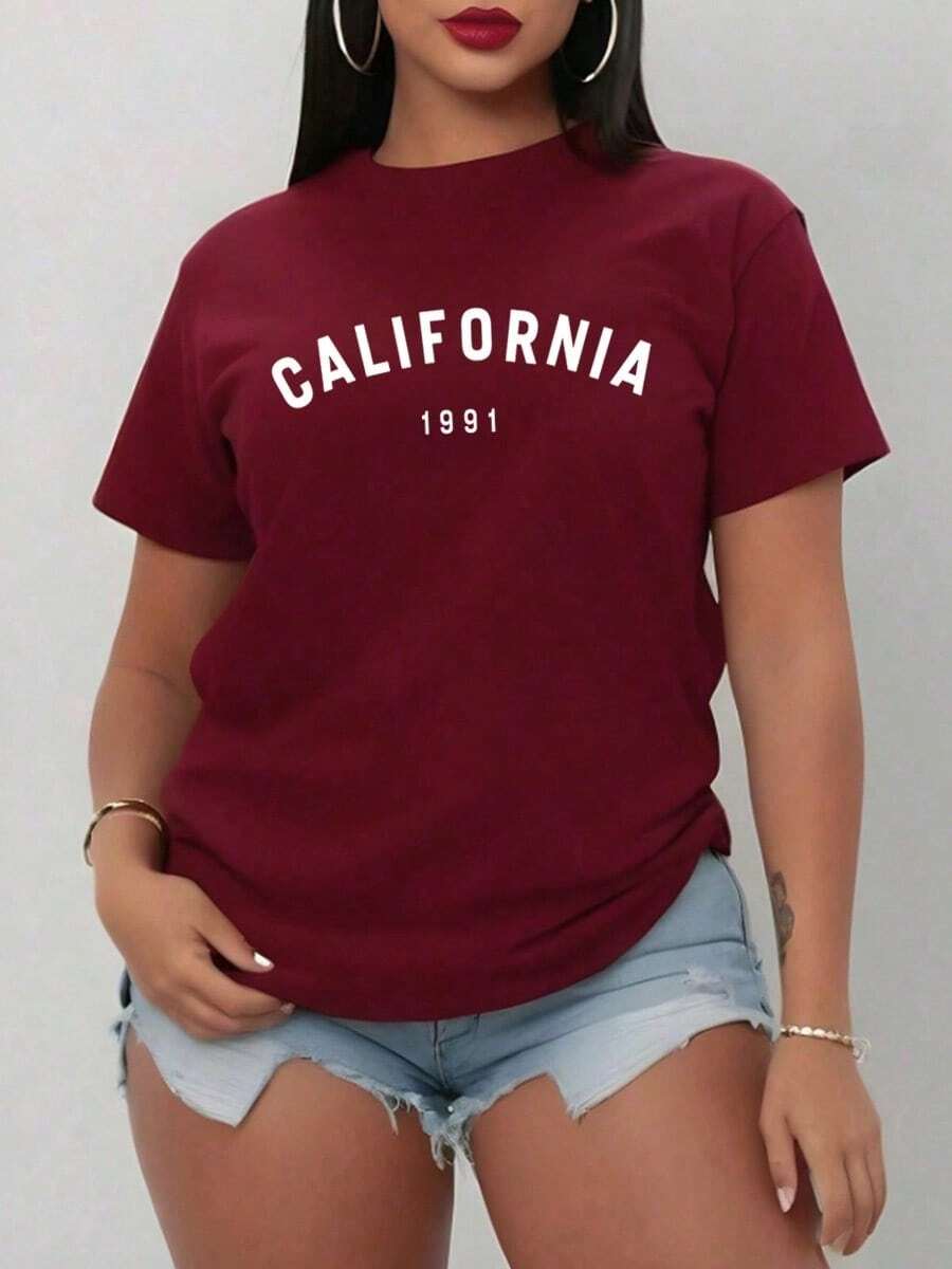 Women's Casual Loose-Fitting Short-Sleeved Crew Neck T-Shirt With A Print Featuring The Letters "CALIFORNIA 1991". - 酒紅色 - 查看 1