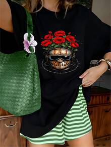 Edgy Floral Helmet Graphic T-Shirt, 100% Cotton Oversized Soft Breathable Casual Crewneck Short Sleeve Top, Streetwear Aesthetic Summer Vibes Tee for Women & Art Lovers - Negro - Ver 6