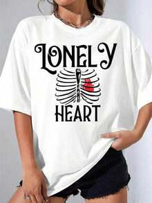 Camiseta Negra y Blanca para Mujer, Camiseta Oversize con Estampado de Esqueleto de Corazón Solitario Blanco y Corazón Rojo, Ropa Casual Urbana para Mujer, para Fiestas al Aire Libre, Camiseta Estampada Casual de 180g - Blanco - Ver 1