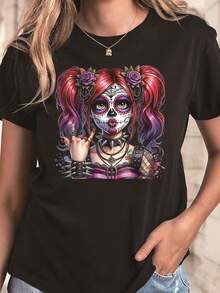 Camiseta de mujer, diseño de calavera estilo punk rock, perfecta para celebraciones góticas de Pascua. Esta prenda casual y cómoda es ideal para quienes tienen un estilo atrevido y para eventos culturales. - Negro - Ver 7