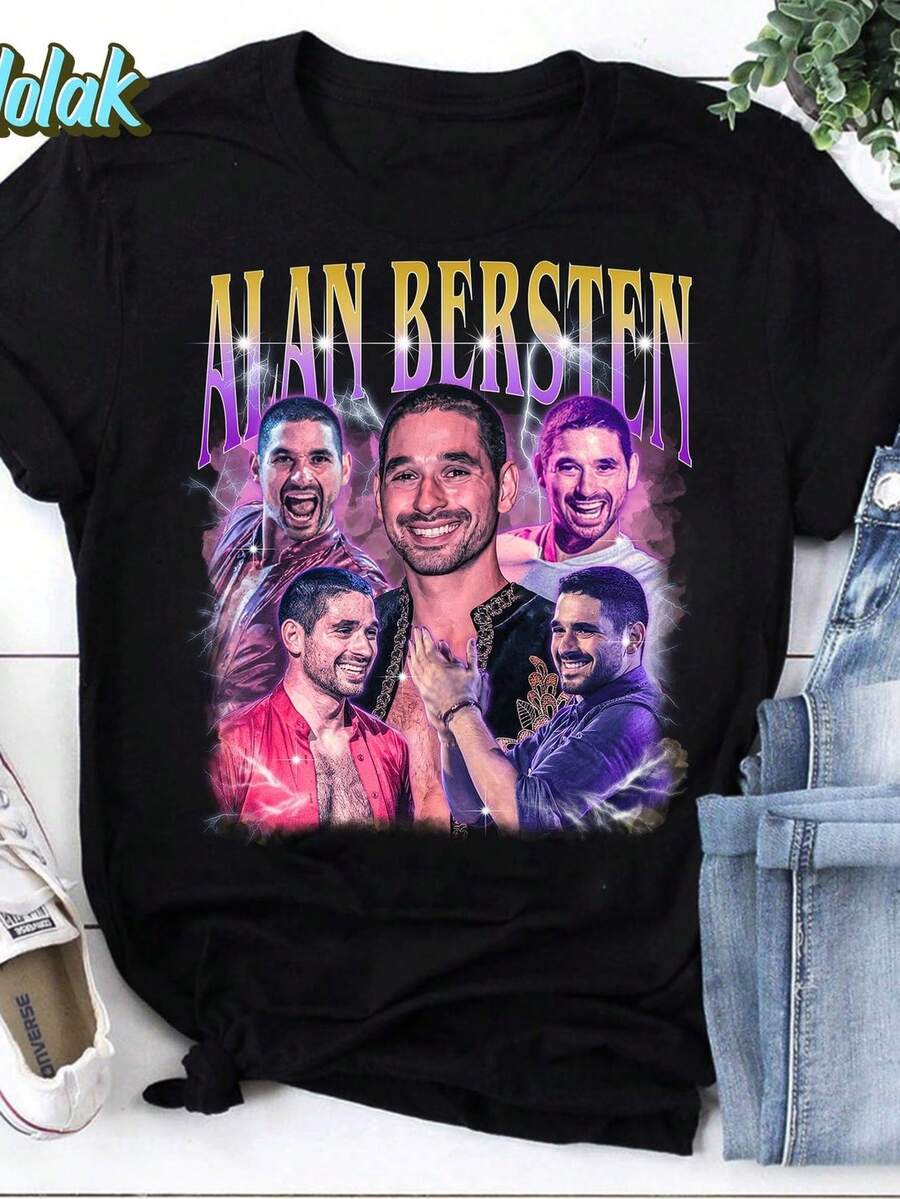 Camiseta Alan Bersten DWTS estilo bootleg Fan T1EE R Tribute Collage TShirt para fans de Dancing with the Stars y amantes de la cultura pop. Camiseta unisex de algodón puro de 220 g, peso ideal para todas las estaciones, apta tanto para hombres como para mujeres. Tejido duradero de alta calidad, suave al tacto y de larga duración. Prenda transpirable, adecuada para el uso de otoño y vacaciones de las mujeres. - Negro - Ver 1