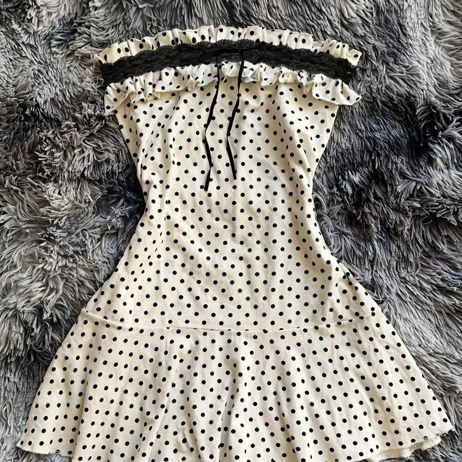 Minivestido vintage de lunares con hombros descubiertos para mujer, vestido acampanado sin tirantes con ribete de encaje y volantes, vestido de fiesta de verano Y2K lindo 2. - múltiple - Ver 1