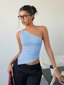 Top elegante de un hombro con un giro en color rojo burdeos delgado para mujer - Celeste - Ver 1