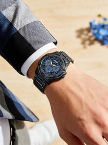 Guess Men's Quartz Watch - Round Dial, Suitable For Everyday Wear In A Variety Of Settings. Comes With Original Watch Box GW - Blue - View 2