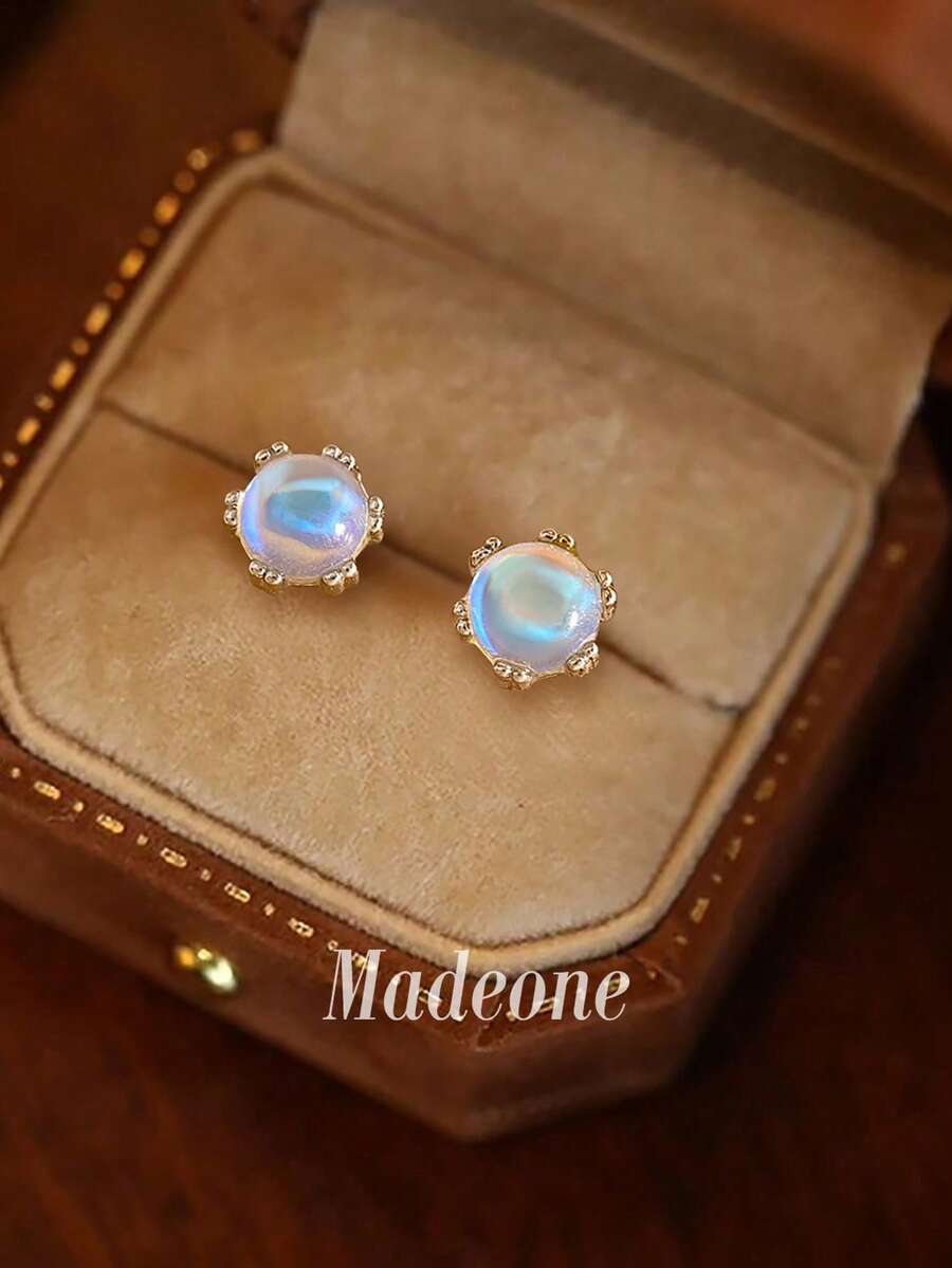 MADEONE 1 par de pendientes de rosca personalizados de piedra lunar, hechos de plata de ley 925, delicados y pequeños, adecuados para mujeres, un accesorio diario ideal