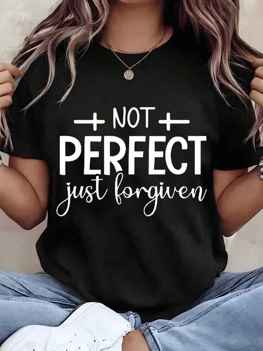Soft, Breathable, And Lightweight For All-Day Comfort. Women's T-Shirt With A "No Perfect Just Forgiven" Graphic Print, Crew Neck, Relaxed Fit, Ideal As A Gift For Her, 220g. Classic Neckline With A Relaxed Fit That Flatters All Body Shapes And Is Easy To Pair With Jeans, Shorts, And Leggings. - 黑色 - 查看 1