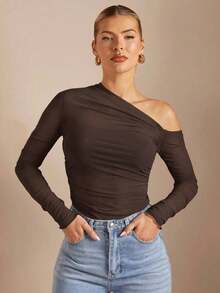 Camiseta de manga larga con cuello asimétrico plisado, ajustada, en color liso, para mujer, para primavera/otoño - Café integral - Ver 9