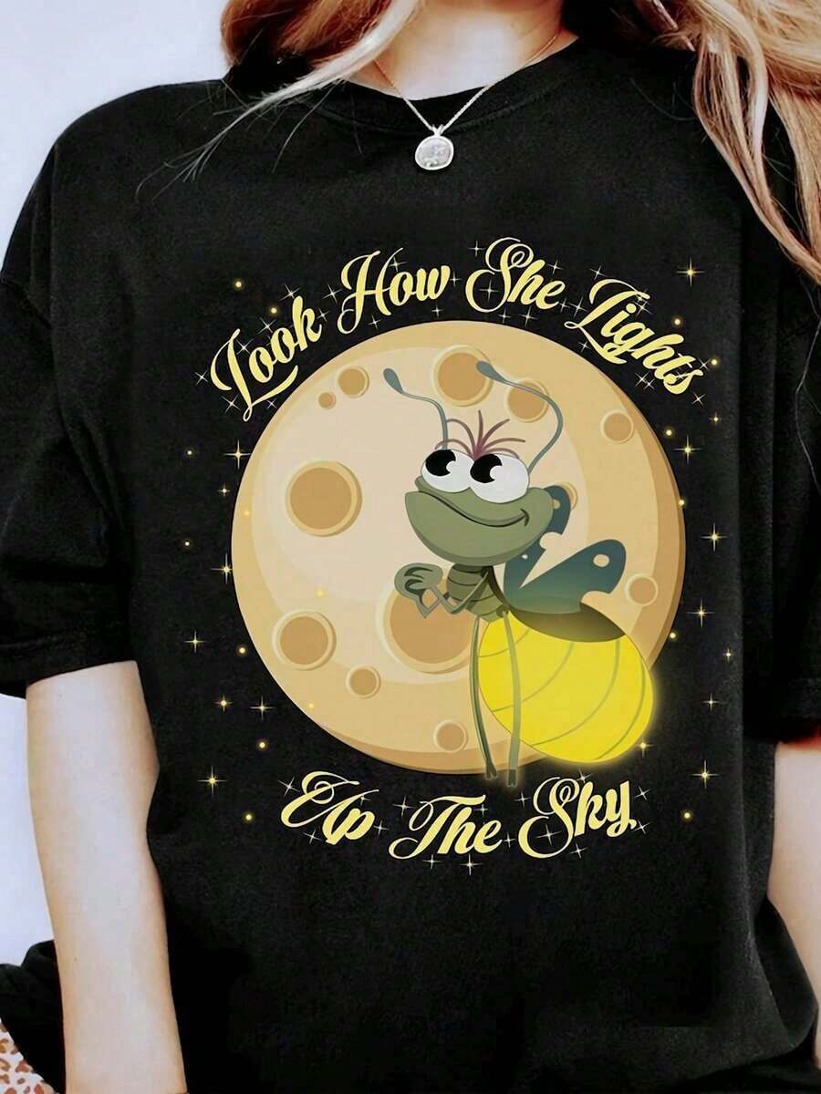 Camiseta personalizada de AventuraeselBayoudelaPrincesayelSapoTiana-Mujer, 100% Algodón, Manga Corta, Cuello Redondo, Diseño de Luciérnaga y Luna Creciente, Lavable a Máquina, Camiseta Casual de Estilo Vintage Urbano, Unisex, Holgada, de Algodón, Manga Corta, Cuello Redondo. - Negro - Ver 1