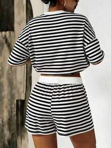 informal de 2 piezas de camiseta de manga corta con cuello redondo y estampado de letras, y shorts para mujer - Multicolor - Ver 2