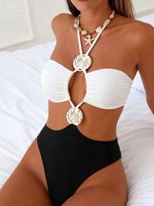 Women's One-Piece Swimsuit With Halter Neck And Metallic Accessories In Contrasting Black And White Colors. - 黑白拼 - 查看 7