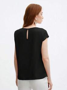 Blusa de satén de corte holgado con mangas acampanadas para mujer, elegante y versátil para ocasiones urbanas románticas, formales, de viaje, como invitada de boda, cumpleaños, casual de negocios, citas, aeropuerto, regreso a clases, uso en la ofi - Negro - Ver 3