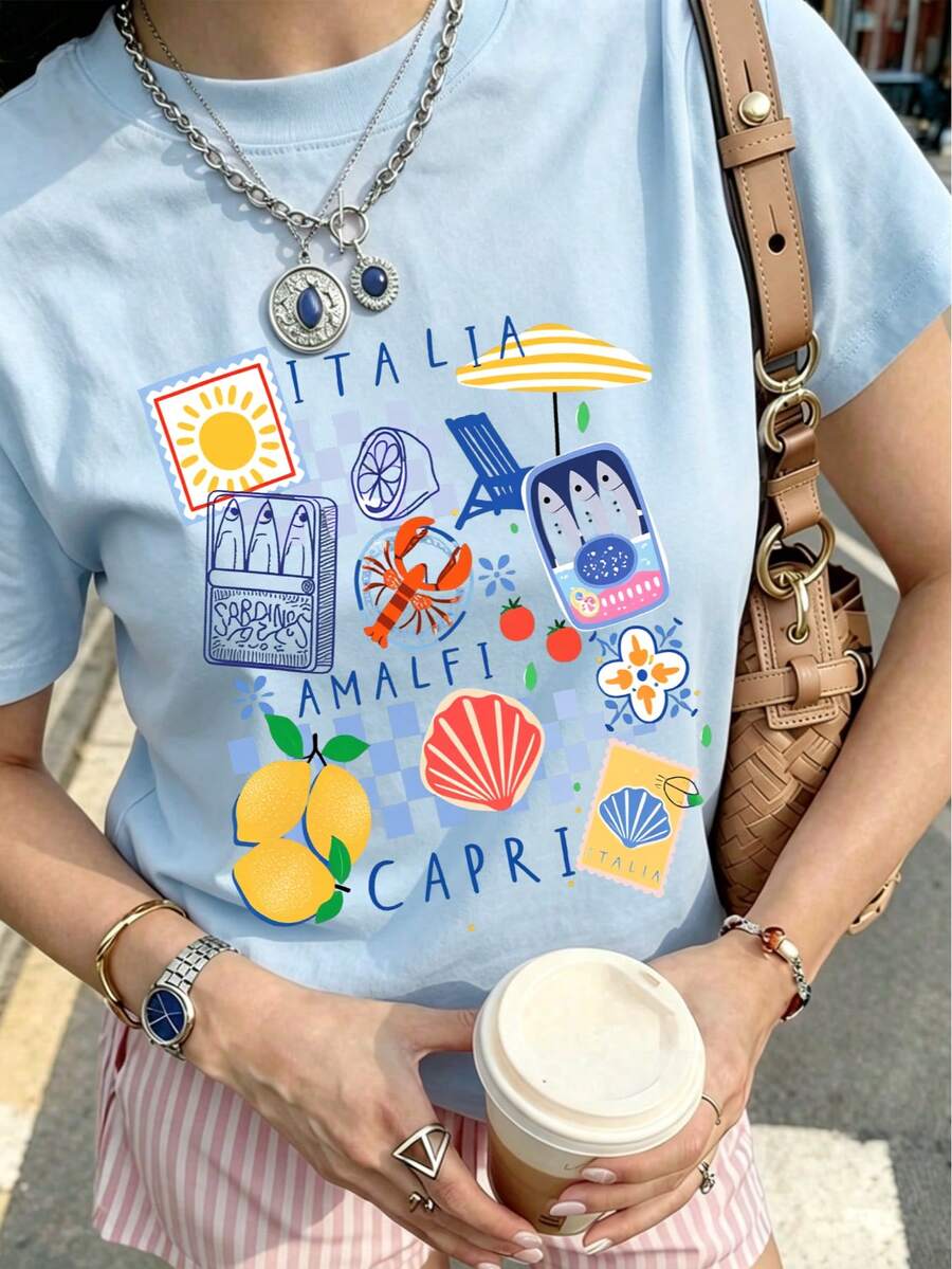 Phong cách "Mùa hè châu Âu" dành cho nữ: Áo thun in hình chanh đảo Amalfi Capri. Áo kiểu nghỉ mát Ý cổ điển. Trang phục đi biển và nghỉ lễ thời trang. Phong cách thường ngày.