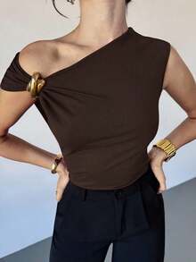 Asymmetrical Off-The-Shoulder Top With Metallic Embellishments, Stylish And Casual, Suitable For Going Out, Parties, And Other Occasions/Autumn For Women/Halloween Costume For Women/Red Christmas T-Shirt/New Year's Top/Elegant Top For Women - 棕色 - 查看 6