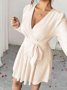 Vestido elegante de manga larga con cuello en V, cintura con lazo y falda acampanada para mujer de talla grande - Albaricoque - Ver 5