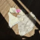 Conjunto de bikini de tres piezas color blanco roto 9319