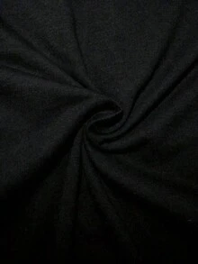 Camiseta de cuello redondo y mangas cortas de ropa fashion, fabricada en México, para la temporada primavera-verano 2025. Con estampado de dibujos animados, es un modelo de pareja, apta para usar tanto por dentro como por fuera, ideal para oficina y estilo casual, diseñada para hombres y mujeres, en unidad individual. - Negro - Ver 4