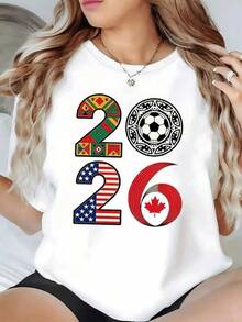 Número 2026 con símbolos culturales de México Estados Unidos y Canadá unidos por un balón en el centro representando pasión y hermandad futbolística camiseta de mujer casual moderna cómoda para uso diario - Negro - Ver 1