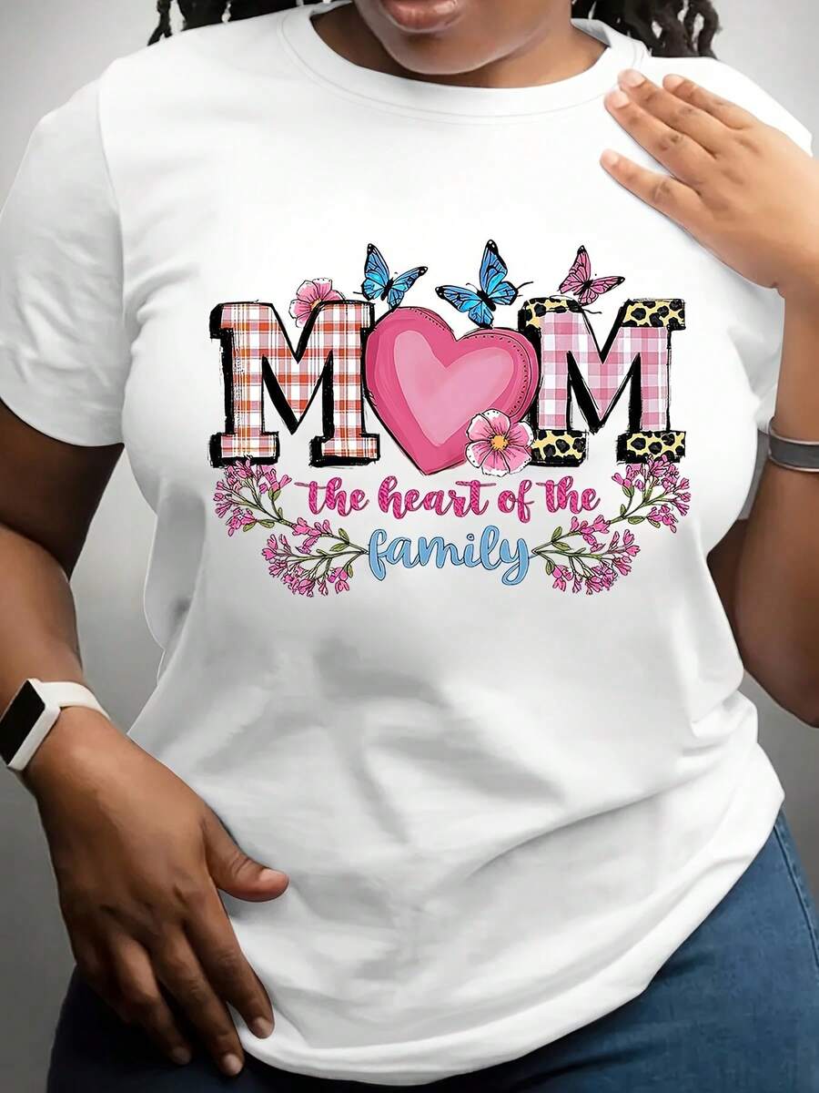 Camiseta unisex blanca de manga corta de 180 g con diseño en forma de corazón para madres y familias, con lazos rosas y estampados florales de mariposas, y la frase "Mamá es el corazón de la familia". Camiseta casual de cuello redondo - Blanco - Ver 1