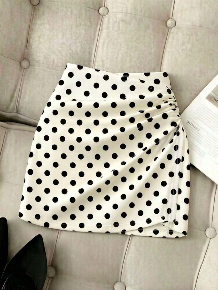 corta ajustado de verano para mujer con diseño elegante y clásico de lunares negros y plisados, regalo de cumpleaños, atuendo para fiestas, festivales, viajes y vacaciones en la playa.Diseño único y versátil, con estilo fashionable. - Blanco y Negro 2 - Ver 1