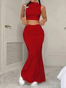 Conjunto casual de verano para mujer compuesto por un chaleco corto de cuello alto de unicolor y una falda de cola de pez, atuendo ideal para Año Nuevo - Rojo - Ver 7