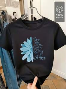 Camiseta con estampado de cita de flores azules - 100% algodón - Negro - Ver 4
