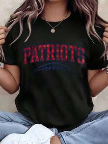 Soft, Breathable, And Lightweight For All-Day Comfort. Women's Patriots Football Print T-Shirt, Crew Neck, Plus Size, Casual Style, Ideal For Gifting, 220g. Classic Crew Neck With A Relaxed Fit That Flatters All Body Shapes And Is Easy To Pair With Jeans, Shorts, And Leggings. - 白色 - 查看 7