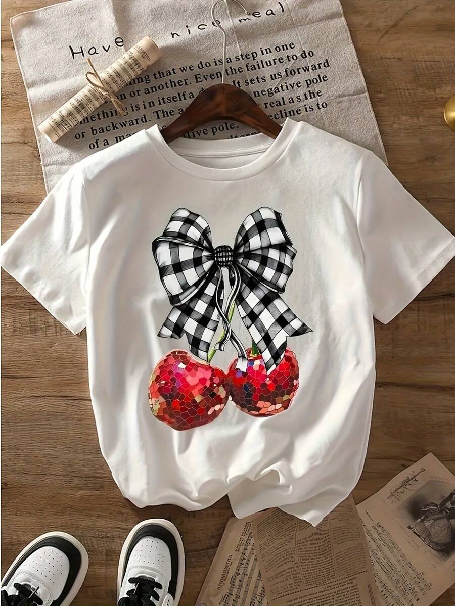 Short-Sleeved T-Shirt With A Bow Tie Apple Pattern For Men And Women, Suitable For Spring And Summer, In A Mid-Length Style. - White - View 1