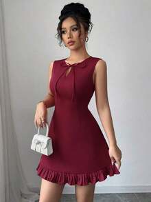 Nuevo vestido mini ajustado de mujer con cuello redondo, diseño de lazo, abertura lateral sin mangas, vestido de oficina, cita y fiesta, elegante y versátil con diseño de color block y volantes - Burdeos - Ver 3