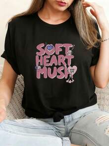 Camiseta para Pascua, Día de San Patricio, Día de San Valentín, Día de la Madre - Diseño de patrón de corazón negro suave, combinada con jeans rasgados de color azul claro, camiseta casual de corte holgado, cómoda y transpirable para mujer en verano. - Negro - Ver 7