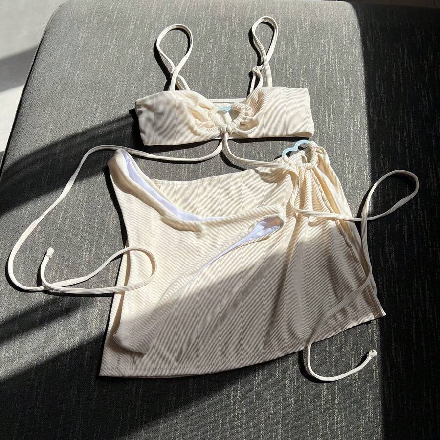 Nuevo traje de baño de tres piezas con diseño acanalado en color sólido. - Blanco cremoso - Ver 1