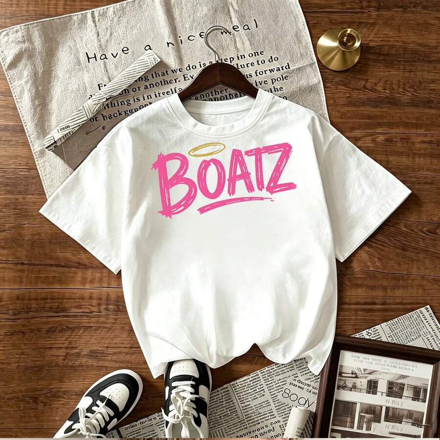 BoatZ pink handwritten style design for women's short sleeve t-shirt featuring playful and edgy typography with a golden halo accent perfect for casual summer wear in Mexico - Blanco - Ver 1