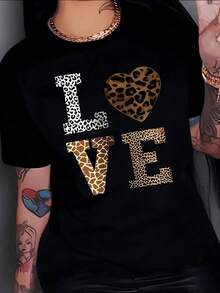 Heart With Animal Print Symbolizing Wild Love And Positive Energy, Combining Leopard And Giraffe Textures That Express Strength And Tenderness. Modern Casual Women's T-Shirt - 黑色 - 查看 8