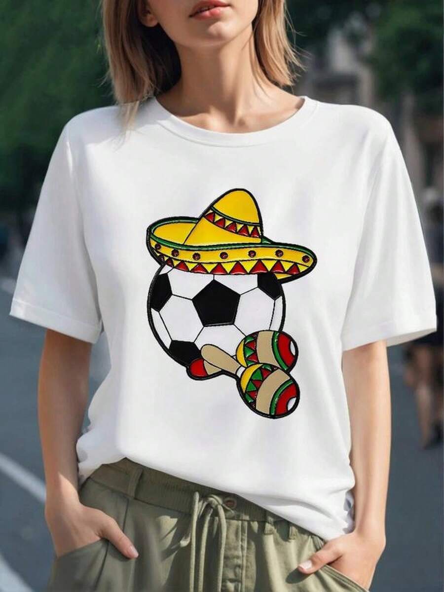 Sombrero colorido con balón de fútbol y maracas que simbolizan alegría mexicana y pasión por el deporte camiseta para mujer 100% algodón suave y cómoda - Negro - Ver 1